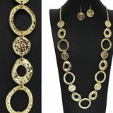 100113, HAMMERED ROUND METAL LONG NECKLACE