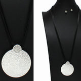 100116, TEXTURED ROUND METAL LONG PENDANT NECKLACE