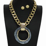 100686, GEOMETRIC ROUND CELLULOID ACETATE CHAIN NECKLACE