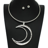 101076, HAMMERED CRESCENT MOON METAL CHOKER NECKLACE