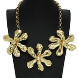 101655, CHUNKY TRIPLE FLOWER METAL NECKLACE