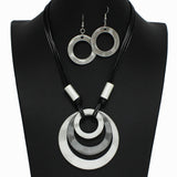 102398, ROUND GEOMETRIC METAL NECKLACE