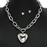 102400, BOLD HEART CHARM CHAIN NECKLACE