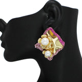 102499, FLOWER ACCENT PEARL WITH CRYSTAL RHINESTONE EARRING