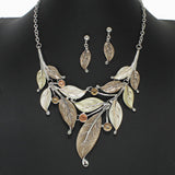 102723, LEAF WITH RHINESTONE ACCENT STATEMENT NECKLACE