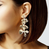 103057, FLOWER WITH PEARL DROP DANGLE EARRING