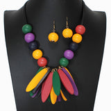 103257, MARQUISE WOODEN CHARM BEADED NECKLACE