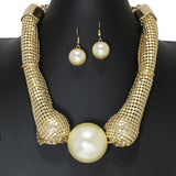 103893, CHUNKY PEARL MESH STATEMENT NECKLACE
