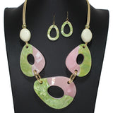 104736, SHELL LOOK GEOMETRIC ACETATE NECKLACE