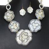 104838, GLITTER FLOWER CELLULOID ACETATE NECKLACE
