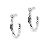 104884, SINGLE PEARL ACCENT BRASS LEAF ROUND HOOP EARRING