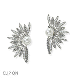105065, PEARL WITH HALF FLOWER CRYSTAL RHINESTONE CLIP ON EARRING