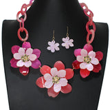 105104, TRIPLE FLOWER CELLULOID ACETATE NECKLACE