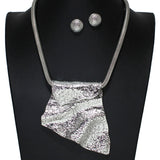 105765, GEOMETRIC HAMMERED METAL NECKLACE