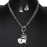 105924, HAMMERED HEART CHARM METAL TOGGLE NECKLACE