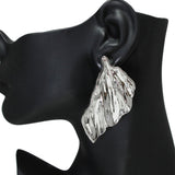106113, LEAF TEXTURED METAL EARRING