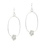 106202, HAMMERED FLOWER ACCENT GEOMETRIC DANGLE EARRING