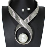 106484, BOLD SINGLE PEARL ACCENT WIRED CHOKER NECKLACE