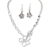 108839, CUTOUT FLOWER HAMMERED FLOWER ACCENT NECKLACE