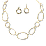 108867, CUTOUT GEOMETRIC METAL TOGGLE NECKLACE