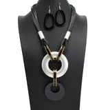 109049, ROUND GEOMETRIC ACRYLIC STATEMENT NECKLACE