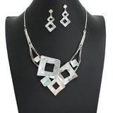 109050, HAMMERED SQUARE GEOMETRIC ACCENT STATEMENT NECKLACE