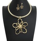 109051, CUTOUT FLOWER STATEMENT CHOKER NECKLACE