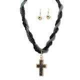 109100, BRAIDED SEED BEADED NECKLACE WITH CROSS PENDANT