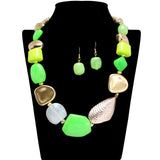 109171, CHUNKY ACRYLIC RESIN BEADED STATEMENT NECKLACE