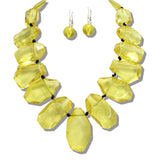 109371, CHUNKY GEOMETRIC ACRYLIC STATEMENT NECKLACE