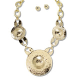 109376, CHUNKY HAMMERED DISC STATEMENT NECKLACE