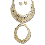 109378, BOLD HAMMERED GEOMETRIC STATEMENT NECKLACE