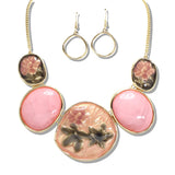 109389, FLOWER ENGRAVED GEOMETRIC CELLULOID ACETATE NECKLACE