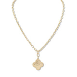 109567, HAMMERED CLOVER CHARM PENDANT CHAIN NECKLACE