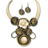 109758, FLOWER ACCENT ROUND SPIRAL STATEMENT NECKLACE