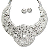 109885, CHUNKY ROUND HAMMERED STATEMENT NECKLACE