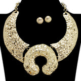 109886, CHUNKY GEOMETRIC HAMMERED STATEMENT NECKLACE