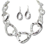 109930, HAMMERED TEARDROP LINK STATEMENT NECKLACE