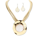 112872, ROUND DISC MARBLED RESIN PENDANT NECKLACE
