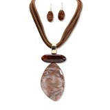 112873, GEOMETRIC STACKED RESIN PENDANT NECKLACE
