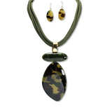 112873, GEOMETRIC STACKED RESIN PENDANT NECKLACE