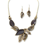 112959, MARBLED RESIN AND ENAMEL LEAF BIB NECKLACE
