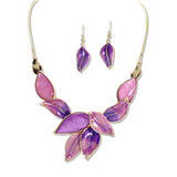 112959, MARBLED RESIN AND ENAMEL LEAF BIB NECKLACE