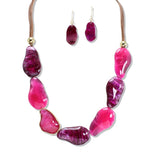 112977, MARBLED RESIN PEBBLE STATEMENT NECKLACE