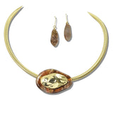 113280, METALLIC COLLAR AND MARBLED RESIN STATEMENT NECKLACE