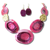 113680, RESIN OVAL BIB STATEMENT NECKLACE