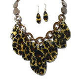 YNE5646LEO_AJ 23 · Marbled Resin Statement Necklace Set – Leopard