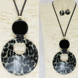 86178, CELLULOID ACETATE ROUND PENDANT NECKLACE