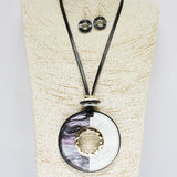 86183, CELLULOID ACETATE ROUND PENDANT NECKLACE