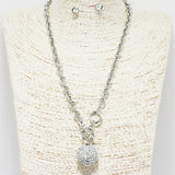 89486, PAVE ROUND CHARM TOGGLE NECKLACE